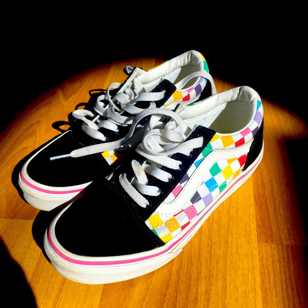 Girls size 3 🌈 Rainbow Vans